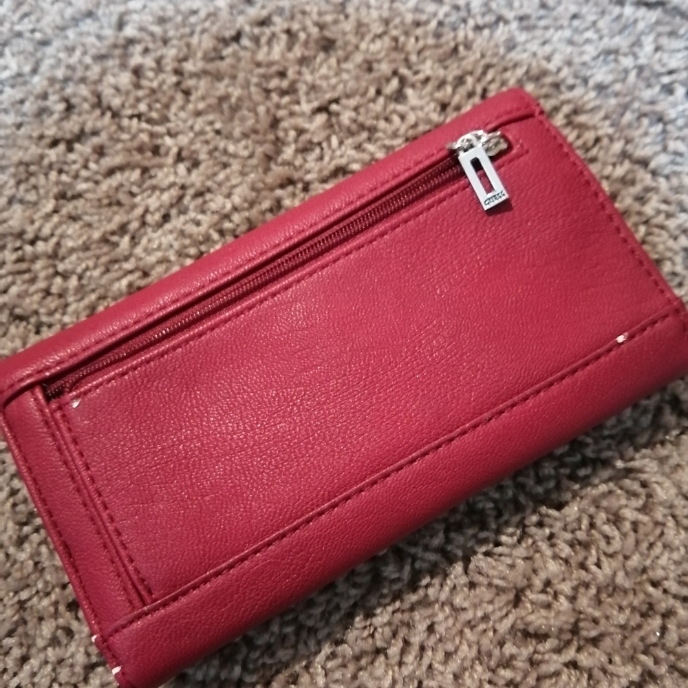 PRICE DROP! Red Guess wallet - Picture 2 of 5